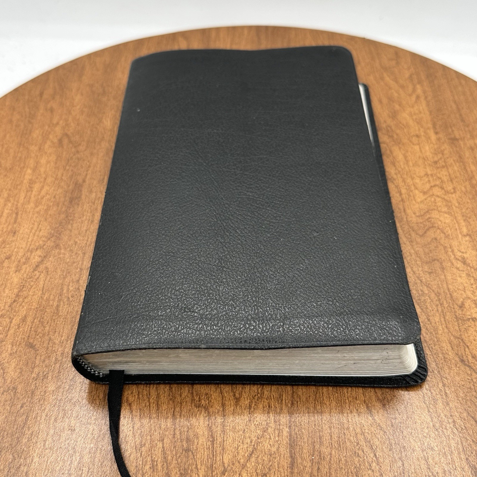 NIV Thinline Bible Bonded Leather Black Red Letter Edition Zondervan *used Notes